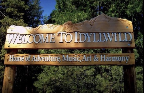 Idyllwild Cabin | Strawberry Creek Cabin w Hot Tub — 2-Min Stroll To Town!
