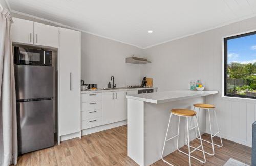 Waitahanui House | Streamside Fern Cabin - Waitahanui, Taupo