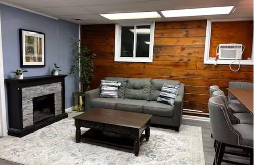 Warfordsburg Cabin | Streamside Haven at 70 Acres Valley Retreat