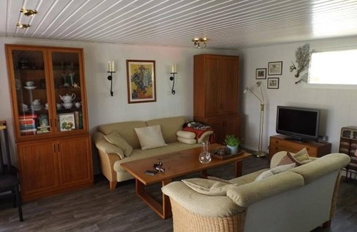 Bedekaspel House | Strecker, holiday home - holiday home, shower and bath, toilet, 2 bedrooms