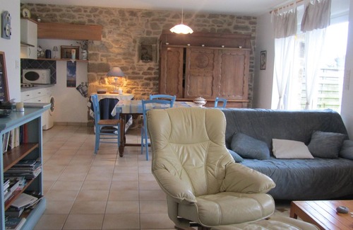 Saint-Pabu House | Street level Gite, all mod cons perfect for a couple