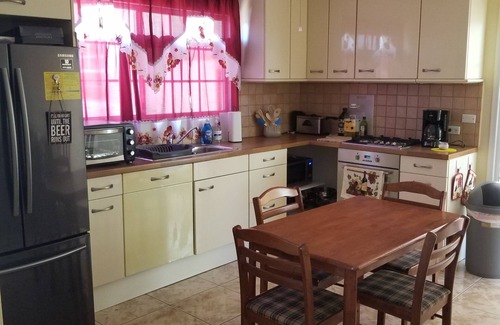 Noord Villa | Stress Free relaxing private villa with pool, 5 min to Beach, dining