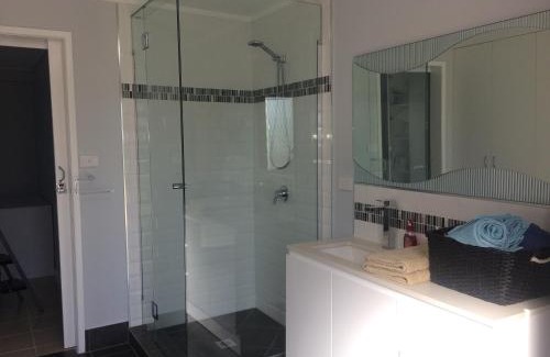 Mount Louisa Apartment | Stretton Lane