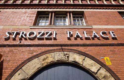 Cheltenham Apartment | Strozzi Palace Suites by Mansley