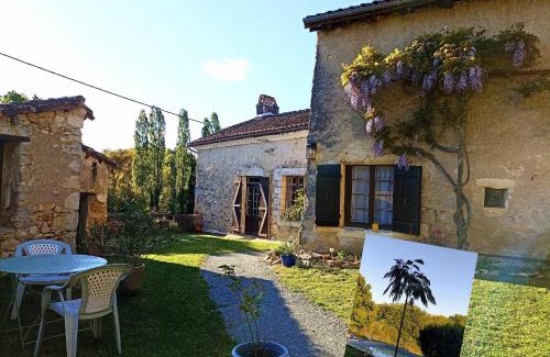 Saint-Romain-et-Saint-Clement House | Studio cosy en pleine nature dans maison en pierre avec piscine et wifi