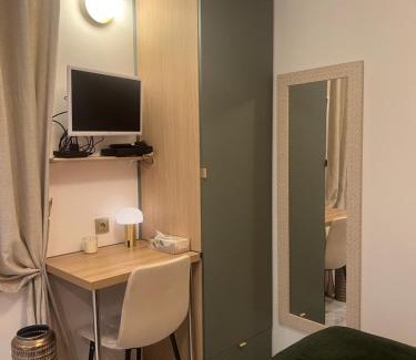 Les Iles Apartment | Studio Île Saint Louis 75004 Paris