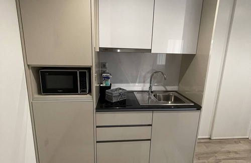 Le Pin House | STUDIO 12 - Quiet ground floor, sleeps 1 to 2