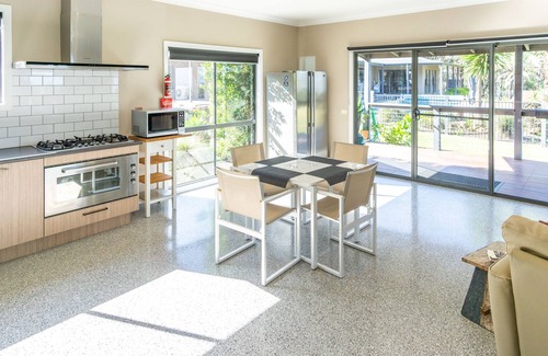 The Gurdies Cottage | Studio 165/Hidden Gem on 50 Acres with Bay views