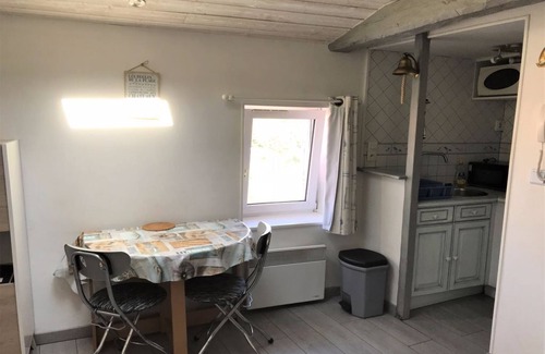Saujon Apartment | Studio 18m2 Saujon town center 3 min walk from the spa 10 minutes from Royan