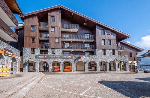 Doucy-Combelouviere Apartment | Studio 3 ppl, ski runs view, ski lifts at 50m