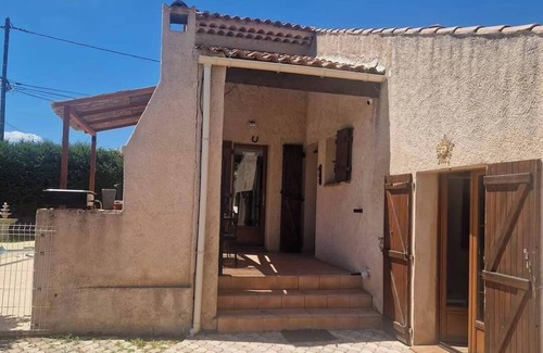 Vidauban Apartment | Studio 35m2 Avec Jacuzzi Privatif et Piscine Suite Parentale Avec sdb