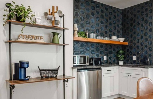 Lockerbie Square Apartment | Studio 500: Downtown Gem + Free Parking & Pets OK!