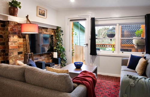 Hepburn Springs Apartment | Studio 6