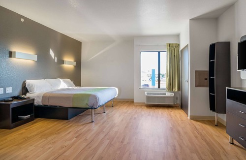 Buda Hotel | Studio 6 Buda, TX