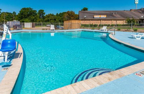 Huntsville Hotel | Studio 6-Huntsville, TX