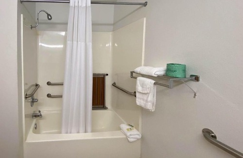 McAlester Hotel | Studio 6 McAlester OK South