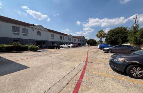 Pasadena Hotel | Studio 6 Suites Pasadena, TX