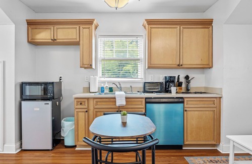 Home Park Apartment | Studio Across Atlantic Station