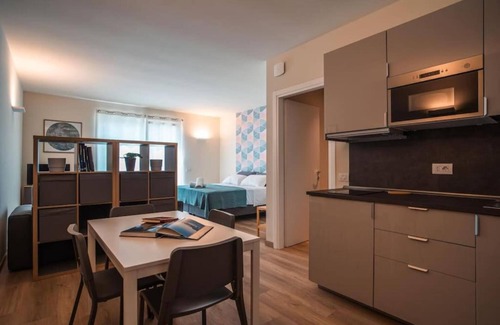 Gargagnago di Valpolicella Apartment | Studio Apartment 'Agni' with Shared Terrace, Wi-Fi and Air Conditioning