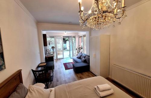 Tuchomerice Apartment | Studio Apart Near Prague Airport