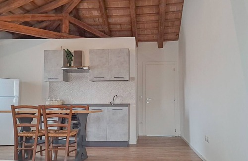 Quinto di Treviso Apartment | Studio Apartment 'Casa Toe' Quinto' with Shared Terrace, Wi-Fi and Air Conditioning