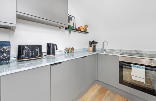 West Bridgford Apartment | Studio Apartment Near West Bridgford Town Centre