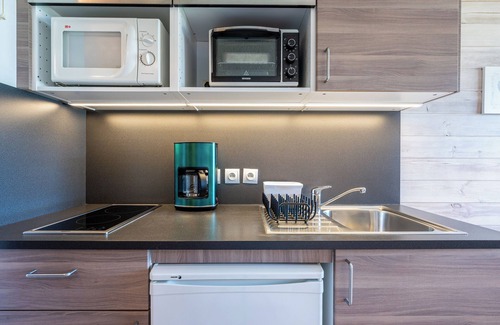 Cohennoz Apartment | Studio Apartment '13 - L'Étale' with Mountain View, Shared Garden and Wi-Fi