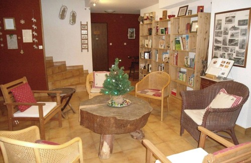 Cohennoz Apartment | Studio Apartment '4 - La Bruyère' with Mountain View, Shared Garden and Wi-Fi