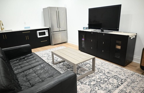 Caledon Apartment | Studio Apartment in the heart of Caledon