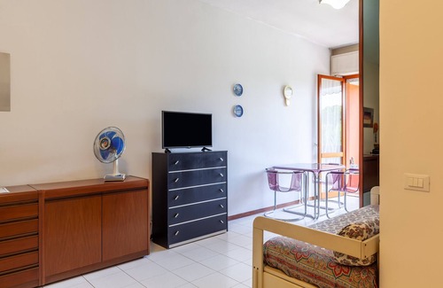 Marina di Carrara Apartment | Studio Apartment 'Casa Vacanza Al Mare' with Balcony