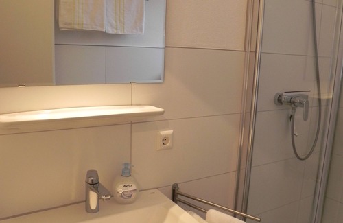 Neu-Ulm Apartment | Studio apartment - central, parking lot, Danube+Ulm old town on foot
