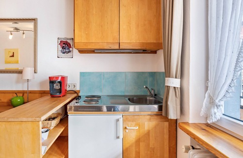 Donaueschingen Apartment | Studio Apartment 'Apartment 2' with Shared Garden, Balcony and Wi-Fi