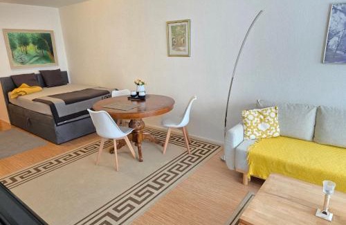 Feuerbacher Tal Apartment | Studio Apartment