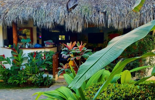 El Centro Apartment | Studio apartment with terrace, kitchen and parking near the sea