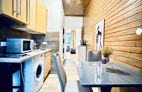 Grinzing Apartment | Studio Apartment for 4P, 10Min to FAC Platz