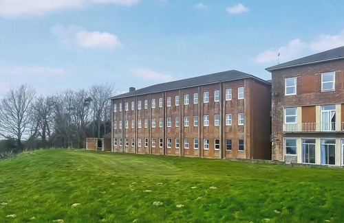 Hailsham Apartment | Studio Apartment 18 - UK48719