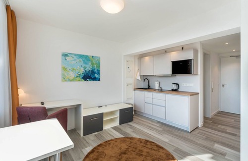 Furstenfeldbruck District Apartment | Studio Apartment "Huber Living Single 101" with Balcony & Wi-Fi