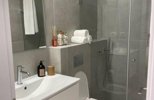 Herzliya Pituach Apartment | Studio apartment in Herzliya near the beach