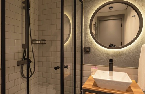 Alibeykoy Apartment | Studio Apartment in superb Istanbul with WiFi, AC