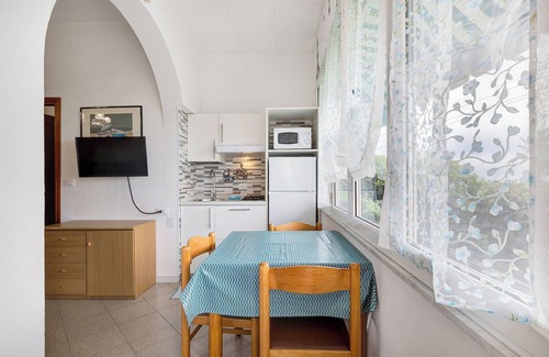 Pietra Ligure Apartment | Studio Apartment "Monolocale 12" with Sea View, Wi-Fi & Air Conditioning