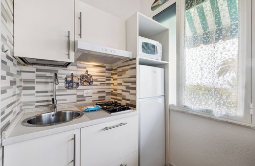 Pietra Ligure Apartment | Studio Apartment "Monolocale 12" with Sea View, Wi-Fi & Air Conditioning