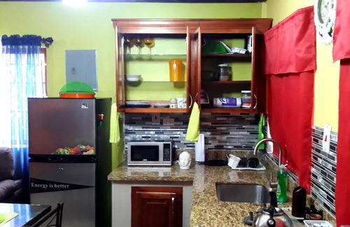 Kingston Apartment | Studio Apartment