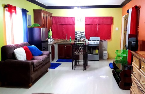 Kingston Apartment | Studio Apartment