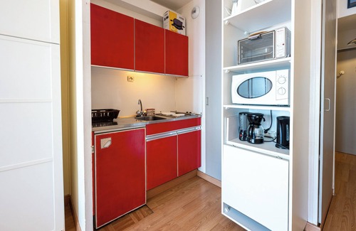 Villarembert Apartment | Studio Apartment 'Le Cosmos' with Mountain View and Balcony