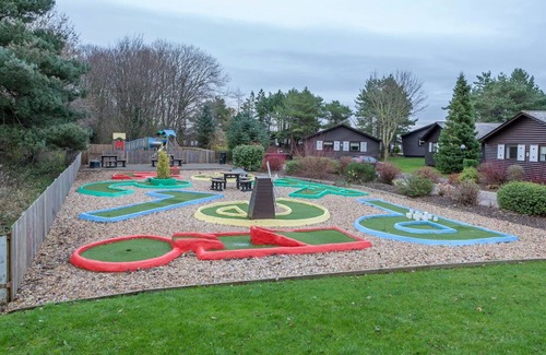 Warton Apartment | Studio Apartment | Lakeside Resort | Sleeps 2