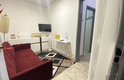 Lubango Apartment | Studio apartment, living room, bathroom