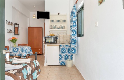Merichas Apartment | Studio Apartment 'Mouria A' with Sea View, Wi-Fi and Air Conditioning