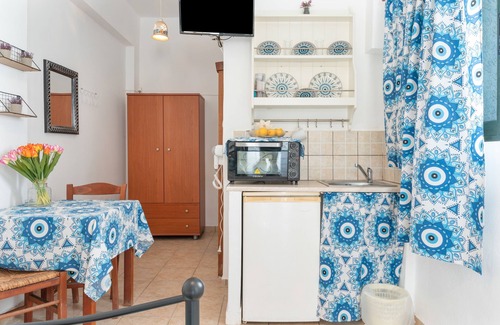 Merichas Apartment | Studio Apartment 'Mouria A' with Sea View, Wi-Fi and Air Conditioning
