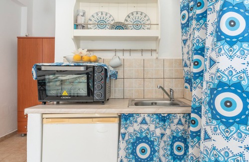 Merichas Apartment | Studio Apartment 'Mouria A' with Sea View, Wi-Fi and Air Conditioning