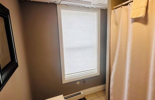 Downtown Portland Apartment | Studio Apartment near downtown Walkable!
